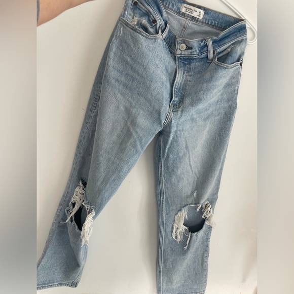 Size 27 Abercrombie cropped jeans - Picture 2 of 2